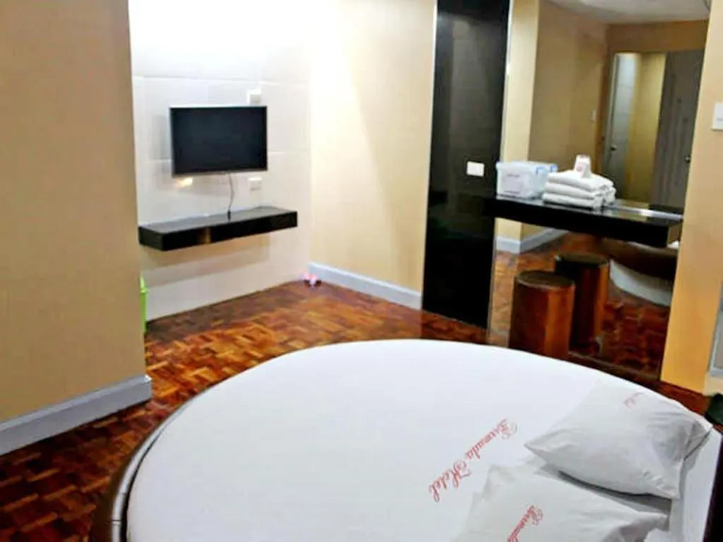 ** Motel Bermuda Hotel Makati City Philippines