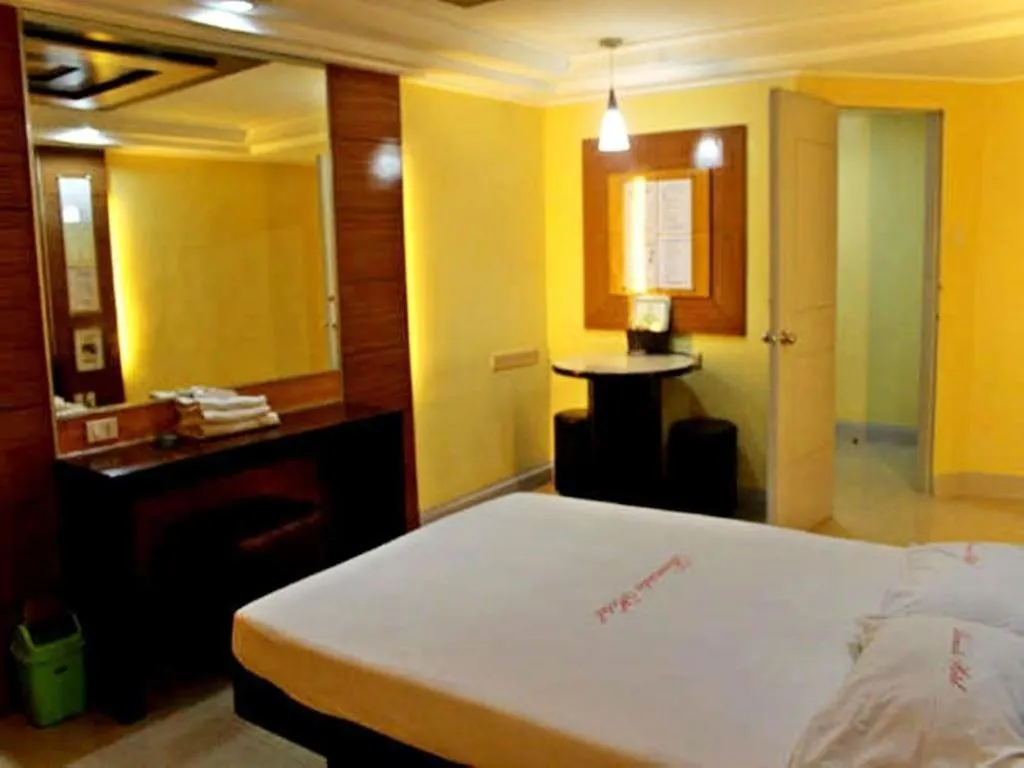 Bermuda Hotel Makati City 2*, Mandaluyong Philippines