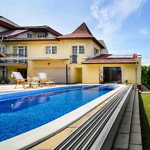 Rege - Wellness House Pensjonat